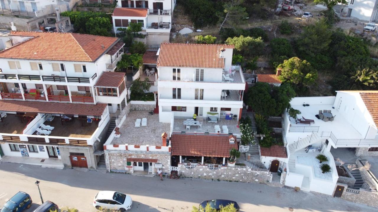 Apartments Peronja Jelsa Seafront Exterior foto