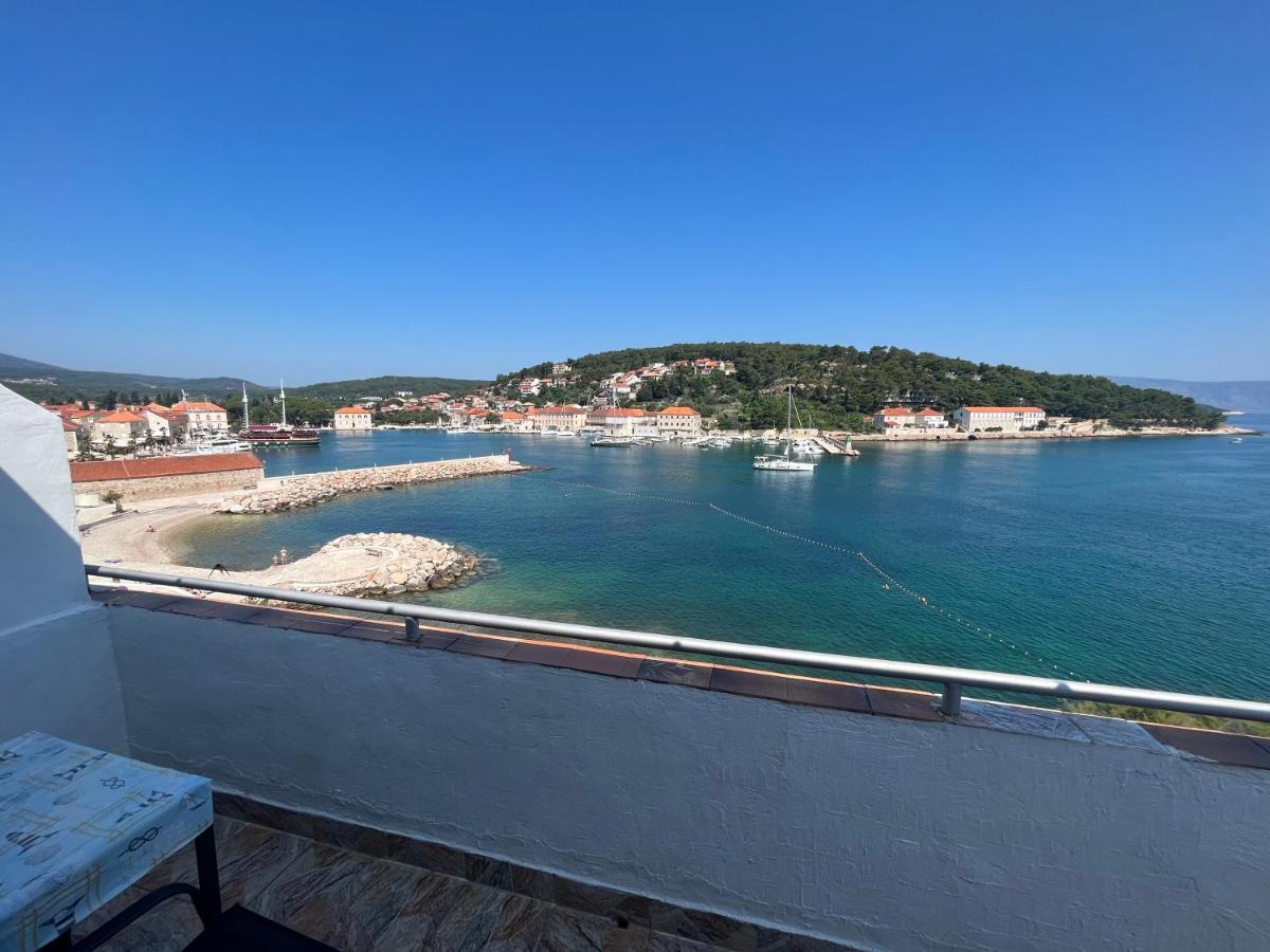 Apartments Peronja Jelsa Seafront Exterior foto